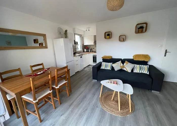 Avec Chambre, Terrasse Et Jardinet Proche Plage, Foret Pins, Piste Cyclable, Appartement